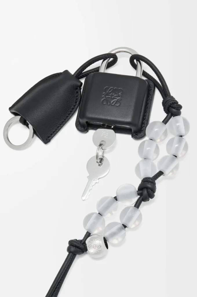 Amazona asma kilit charm Siyah/Gümüş