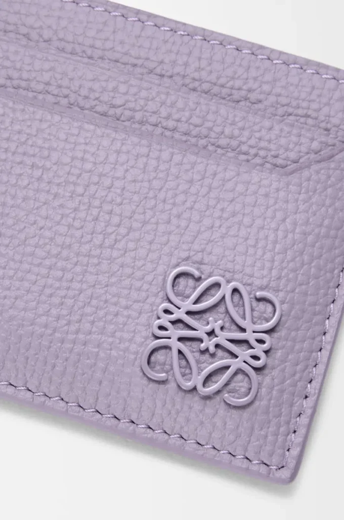 Anagram düz kartlık, çakıl desenli dana derisi Dirty Mauve