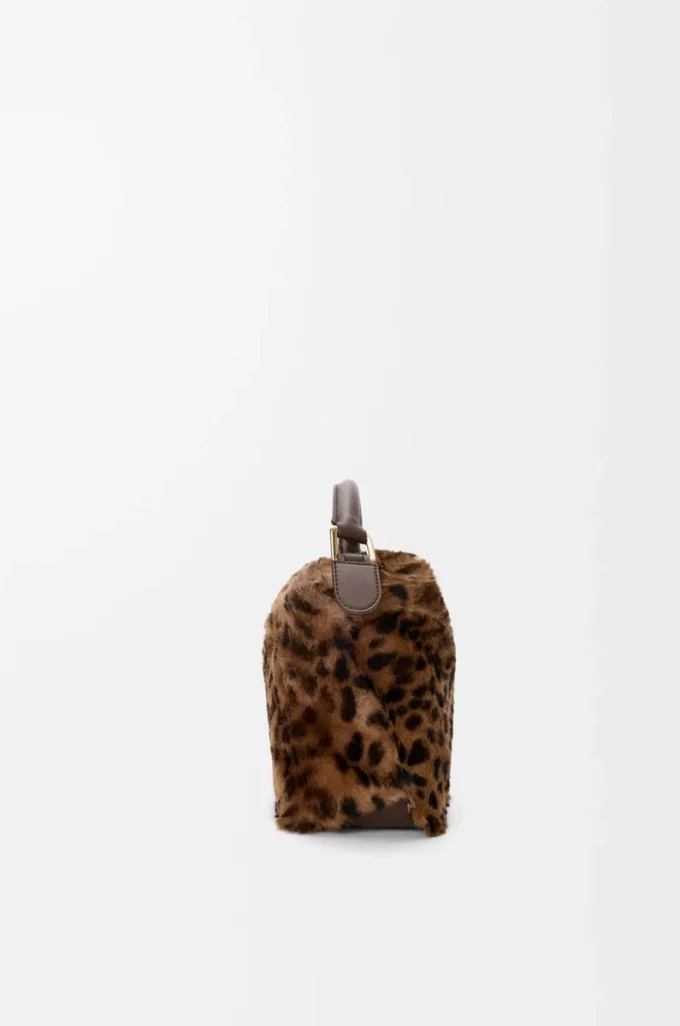 Bej/kahverengi baskılı shearling kumaştan üretilmiş küçük Puzzle Edge çanta
