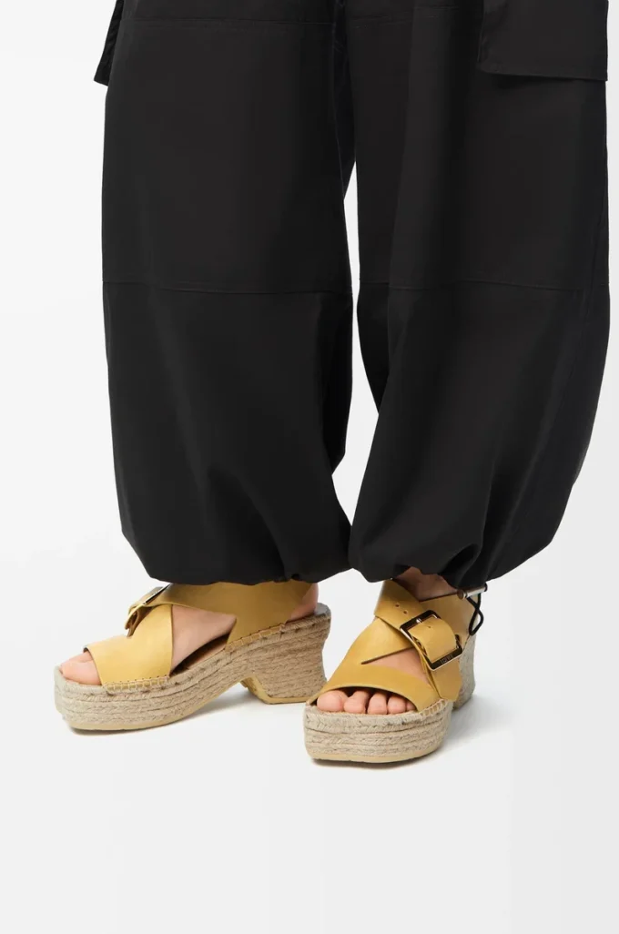 Bitkisel tabaklanmış dana derisinden yapılmış, petal espadrille platform sandalet, Ochre