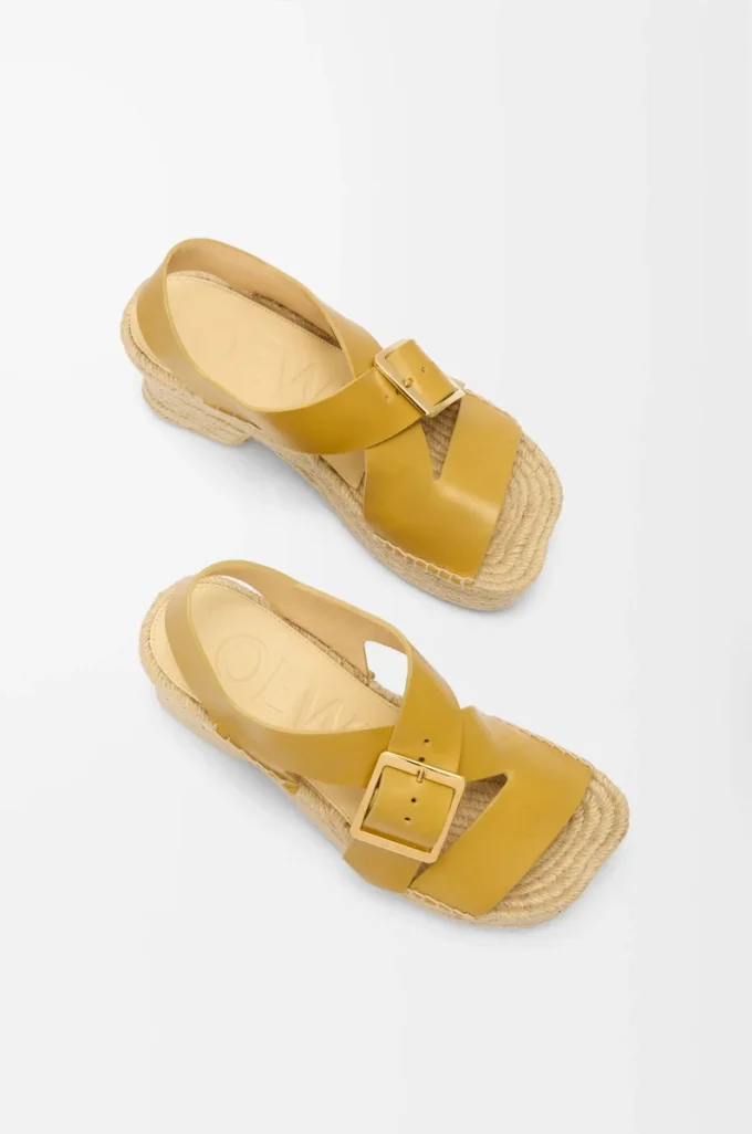 Bitkisel tabaklanmış dana derisinden yapılmış, petal espadrille platform sandalet, Ochre