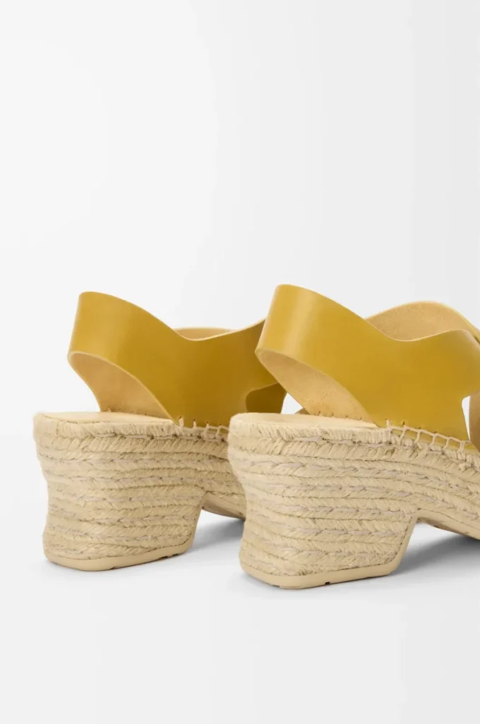 Bitkisel tabaklanmış dana derisinden yapılmış, petal espadrille platform sandalet, Ochre