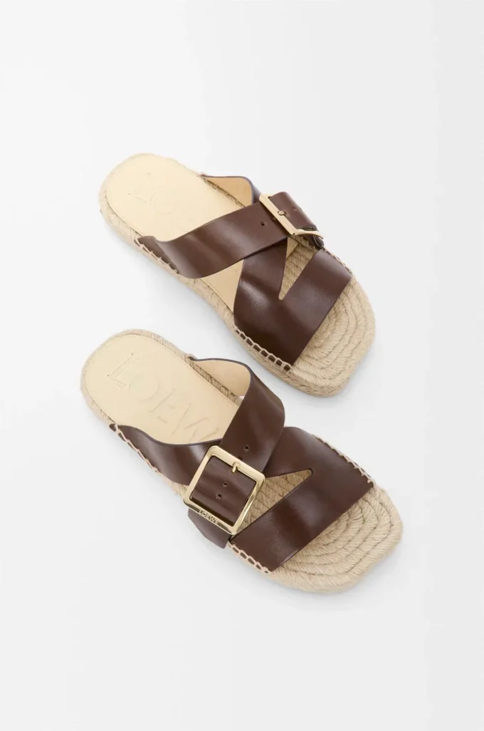 Bitkisel tabaklanmış dana derisinden yapılmış petal espadrille terlik Kahverengi