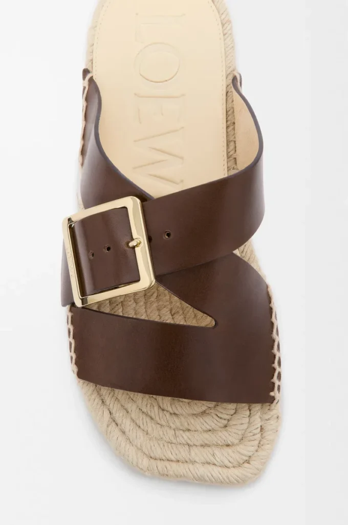Bitkisel tabaklanmış dana derisinden yapılmış petal espadrille terlik Kahverengi