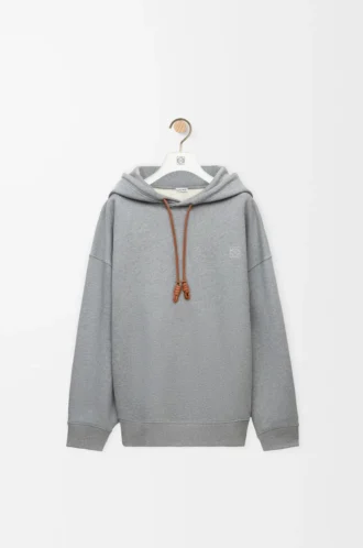 Geniş kesim pamuklu gri melanj kapüşonlu sweatshirt