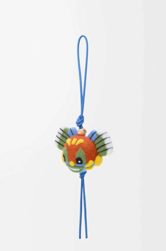 Keçeden yapılmış Kırmızı/Mavi Şövalye Kedi charm