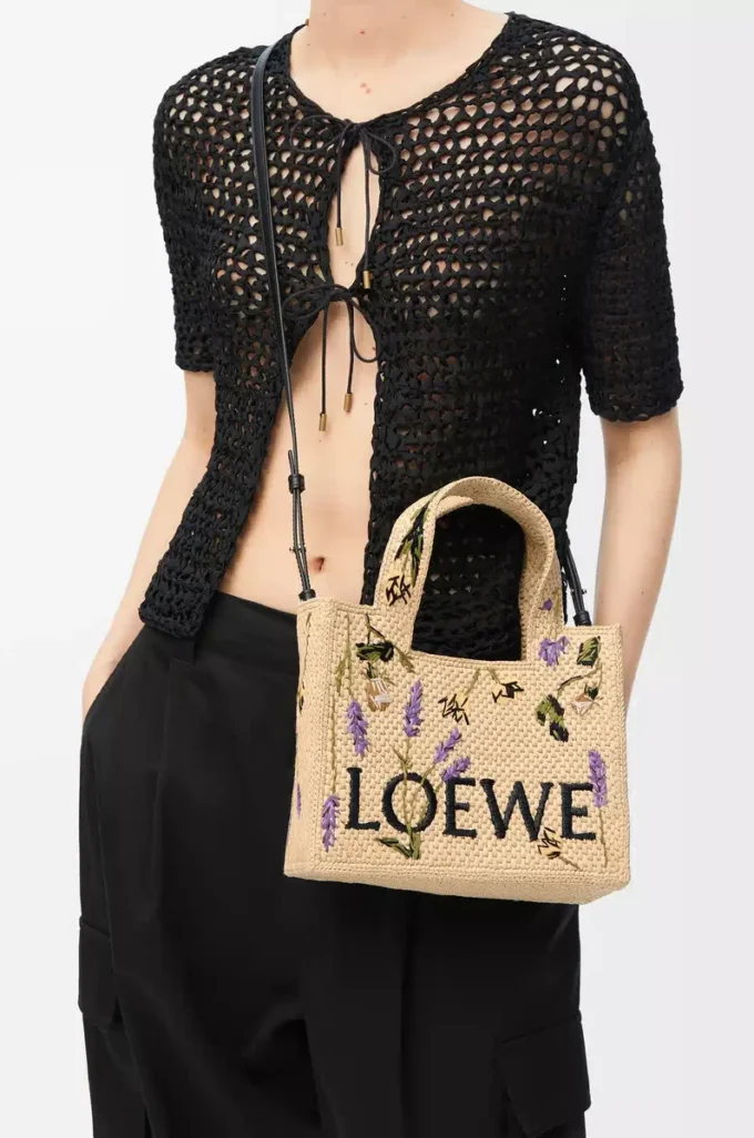 Küçük LOEWE Font rafya çanta Doğal