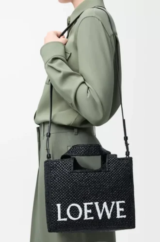 Küçük LOEWE Font tote çanta, rafya, Siyah