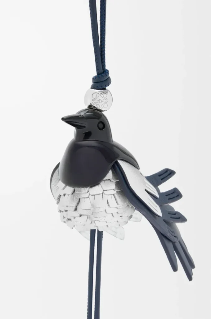 Klasik dana derisinden Magpie charm Siyah/Gümüş