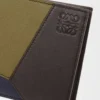 Klasik dana derisinden üretilmiş Puzzle iki katlı bozuk para cüzdanı Zeytin/Koyu Kahverengi
