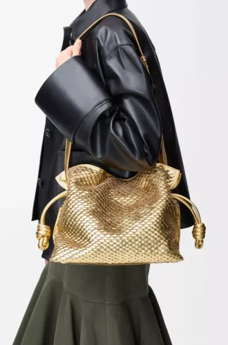 Lamine kuzu derisinden orta boy Flamenco clutch Gold
