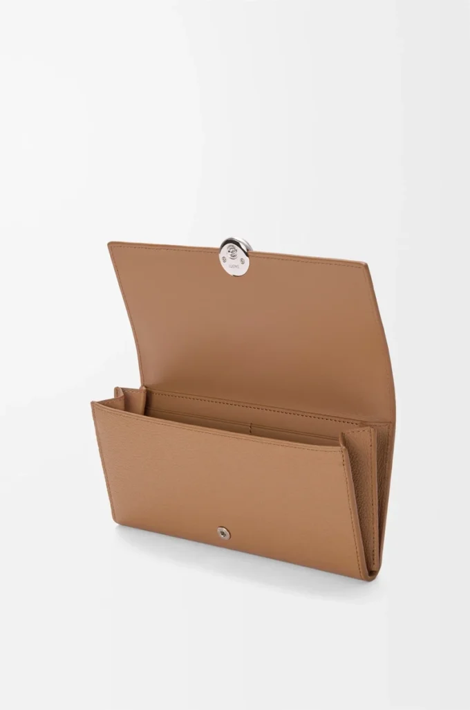 Mini grain dana derisinden üretilmiş Pebble kontinental cüzdan Mocha