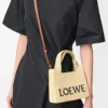Mini LOEWE Font tote, rafya Doğal