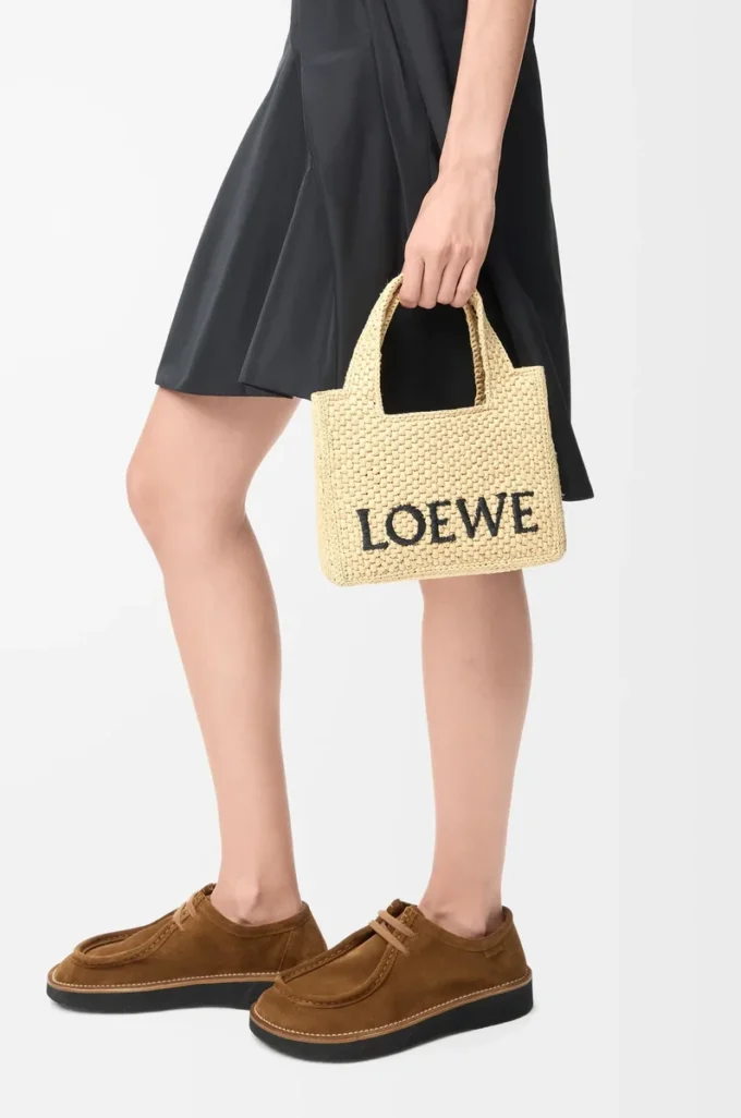 Mini LOEWE Font tote, rafya Doğal
