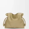 Nappa dana derisinden büyük Flamenco clutch Çamur Yeşili