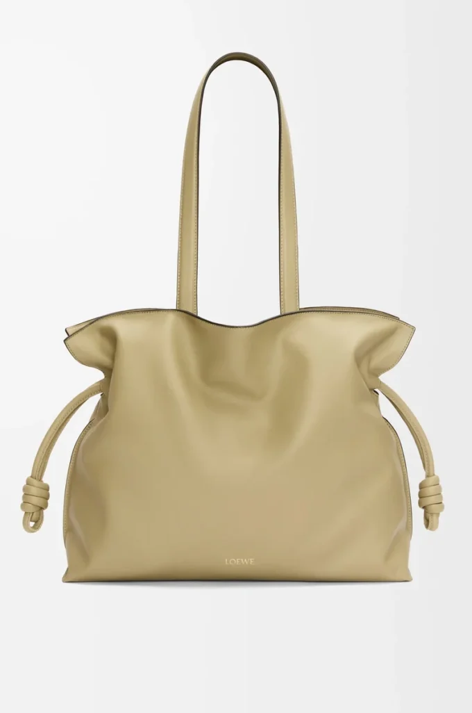 Nappa dana derisinden büyük Flamenco clutch Çamur Yeşili