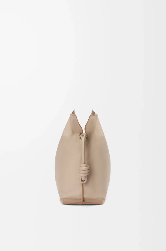 Nappa dana derisinden büyük Flamenco clutch Sand