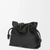 Nappa dana derisinden büyük Flamenco clutch Siyah