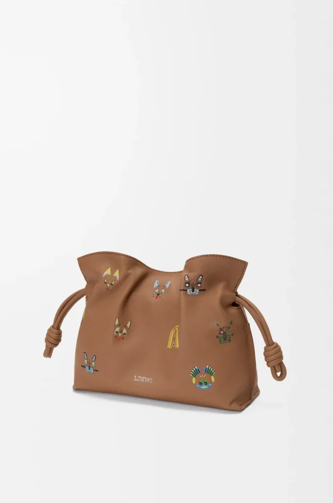 Nappa dana derisinden Cats mini Flamenco el çantası Mocha