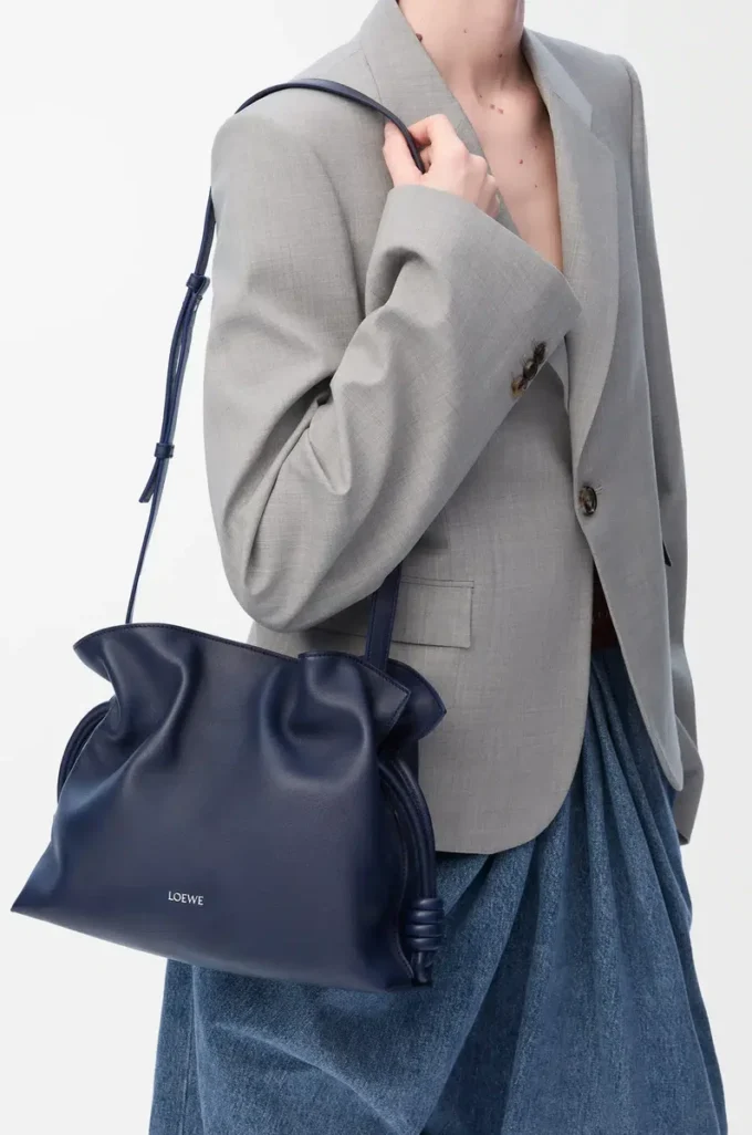 Nappa dana derisinden orta boy Flamenco clutch çanta Abyss Blue