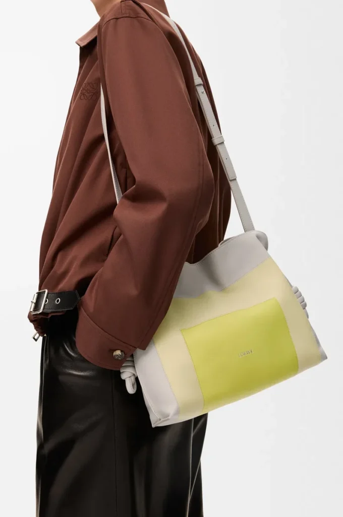 Nappa dana derisinden orta boy Flamenco clutch Çayır Yeşili/Açık Sarı
