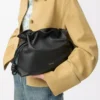 Nappa dana derisinden orta boy Flamenco clutch Black