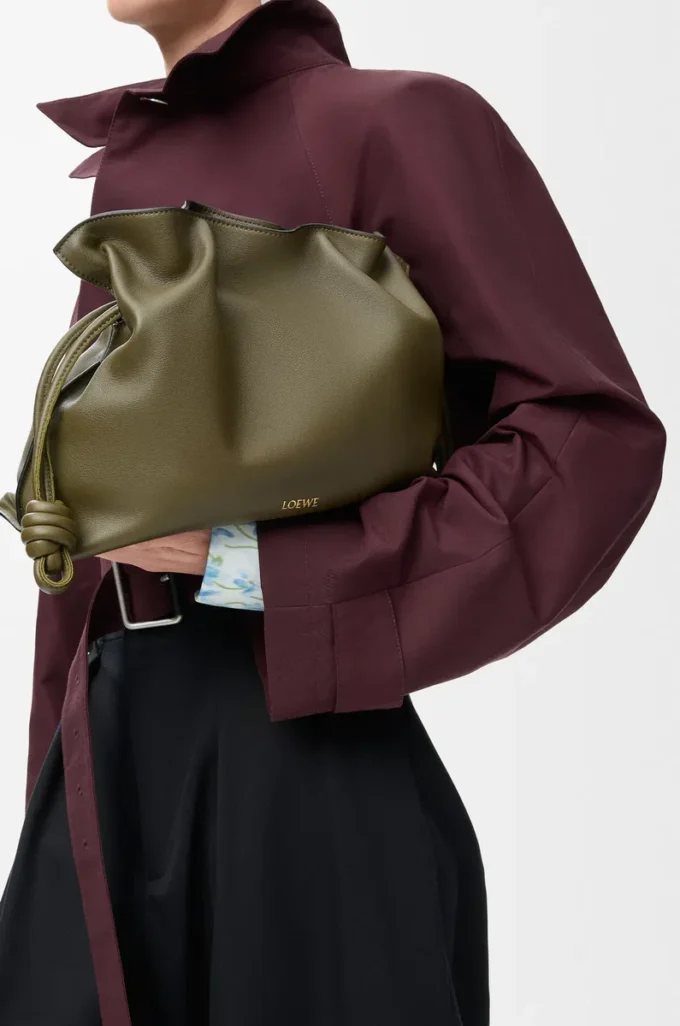 Nappa dana derisinden orta boy Flamenco clutch Dark Khaki