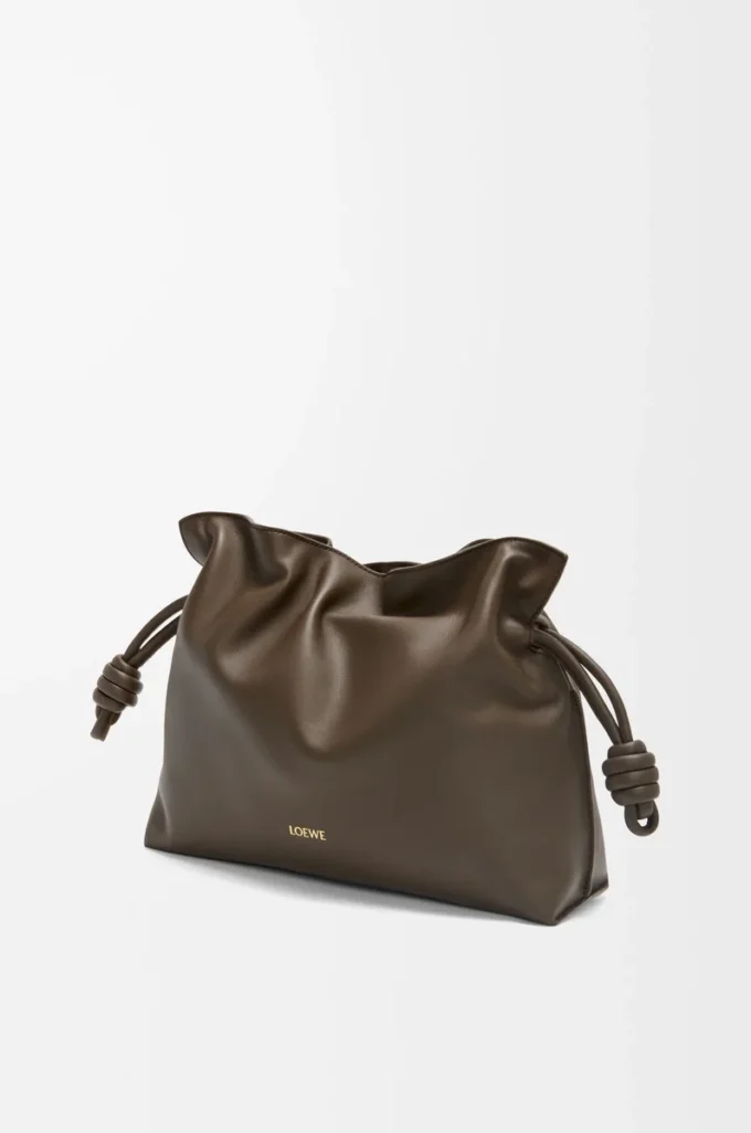 Nappa dana derisinden orta boy Flamenco clutch Çikolata