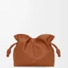 Nappa dana derisinden orta boy Flamenco clutch Squirrel