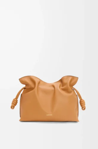 Nappa dana derisinden orta boy Flamenco clutch Warm Desert