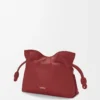 Nappa dana derisinden üretilmiş mini Flamenco clutch çanta, Burnt Red