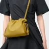 Nappa dana derisinden üretilmiş mini Flamenco clutch çanta Ginger