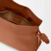 Nappa dana derisinden üretilmiş mini Flamenco clutch Squirrel