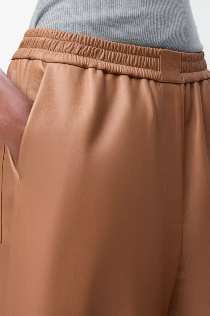 Nappa kuzu derisi ve süet keçi derisinden kısa pantolon Toffee