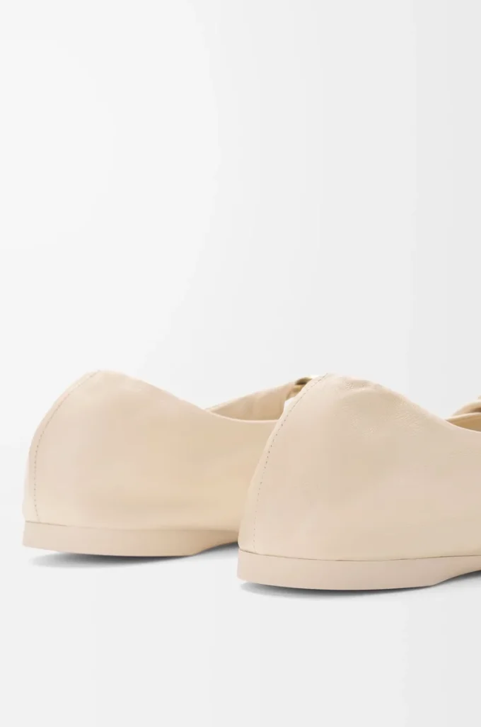 Nappa kuzu derisinden Pebble Soft balerin ayakkabısı Dough