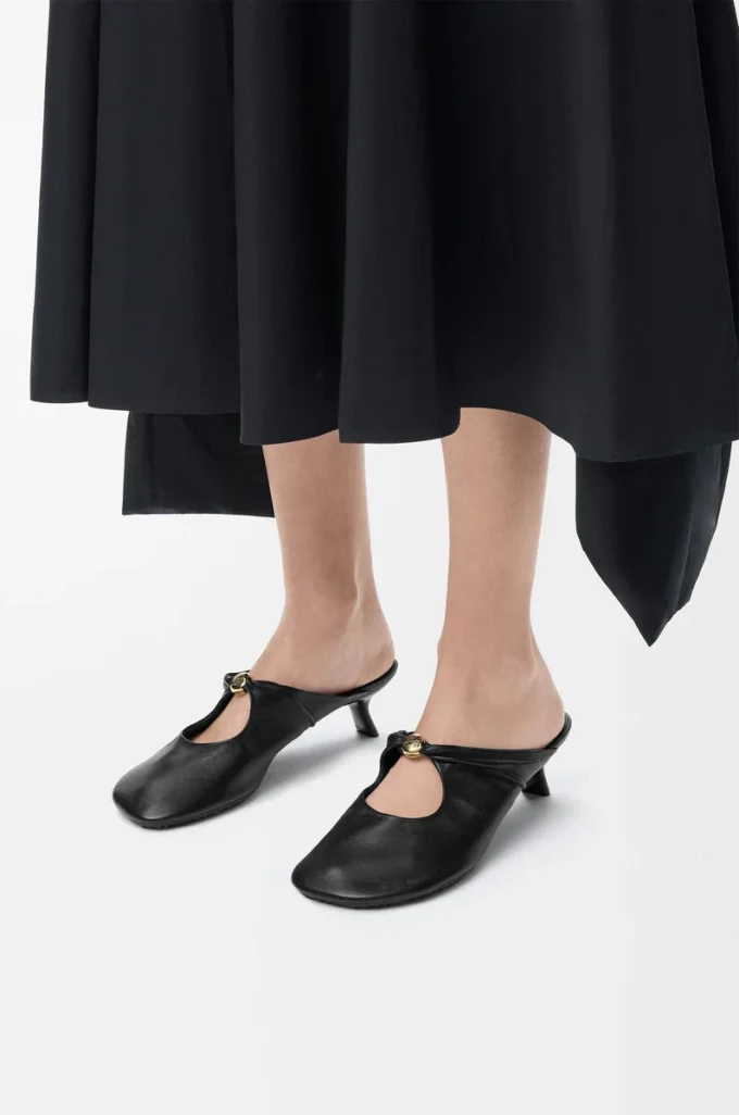 Nappa kuzu derisinden Pebble Soft mule, Siyah