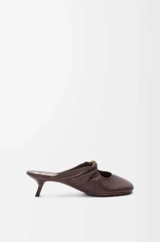 Nappa kuzu derisinden üretilmiş Pebble Soft mule Brownie