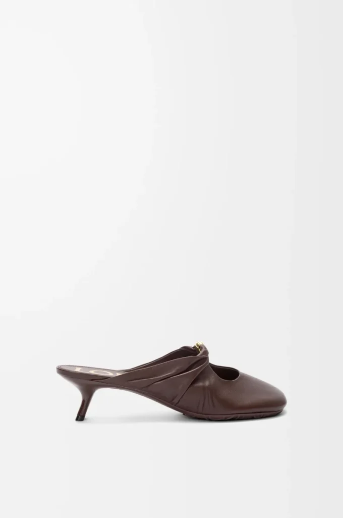 Nappa kuzu derisinden üretilmiş Pebble Soft mule Brownie