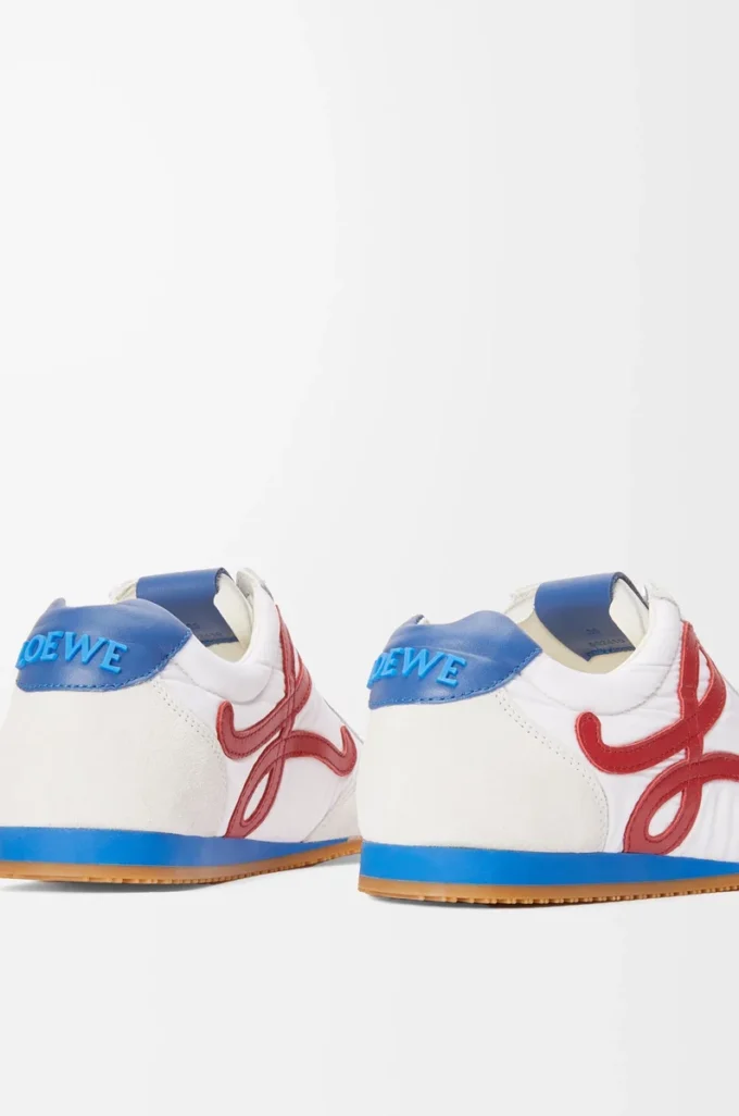Naylon ve dana derisinden üretilmiş Ballet Runner 2.0 Beyaz/Kırmızı/Mavi