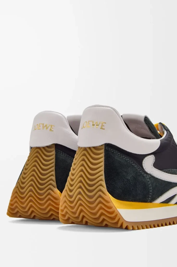 Naylon ve süetten Flow Runner 2.0 Siyah/Beyaz/Haki