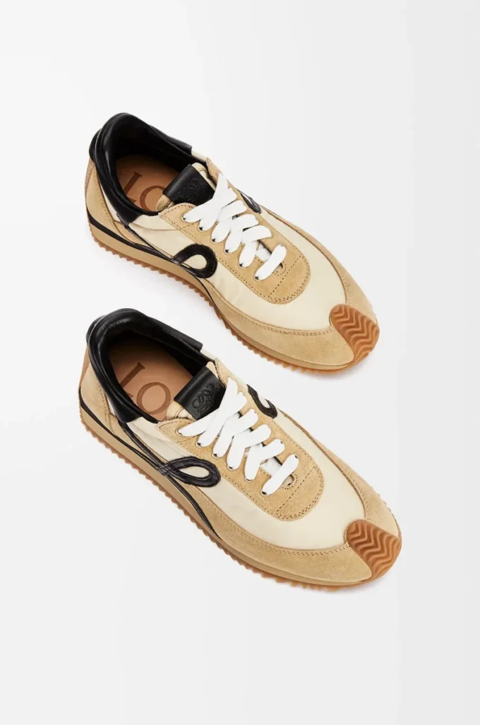 Naylon ve süetten Flow Runner Altın/Siyah