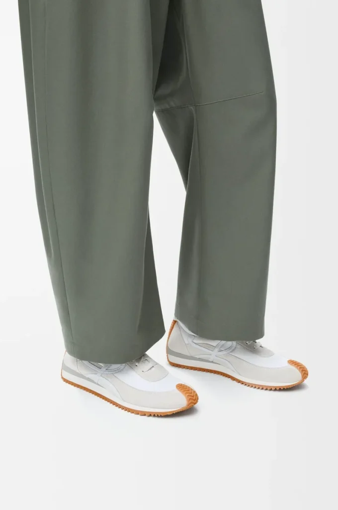 Naylon ve süetten Flow Runner Beyaz