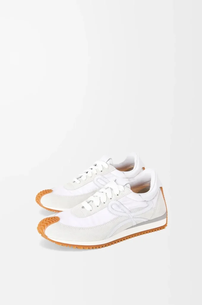 Naylon ve süetten Flow Runner Beyaz