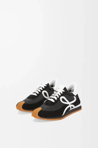 Naylon ve süetten Flow Runner Siyah/Beyaz