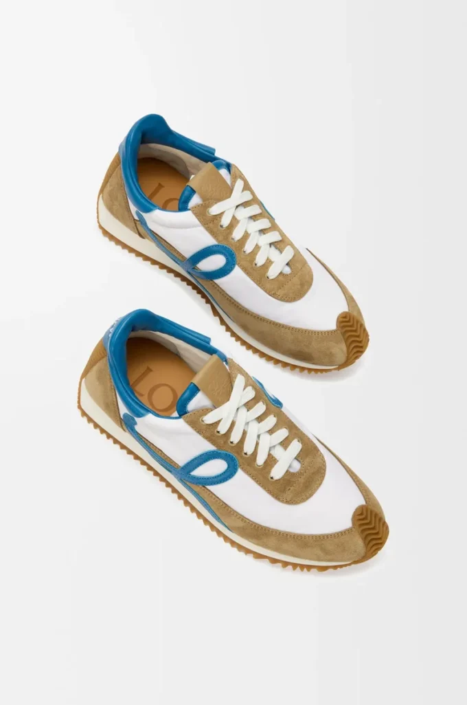 Naylon ve süetten üretilmiş Flow Runner 2.0 Sand/Blue/White
