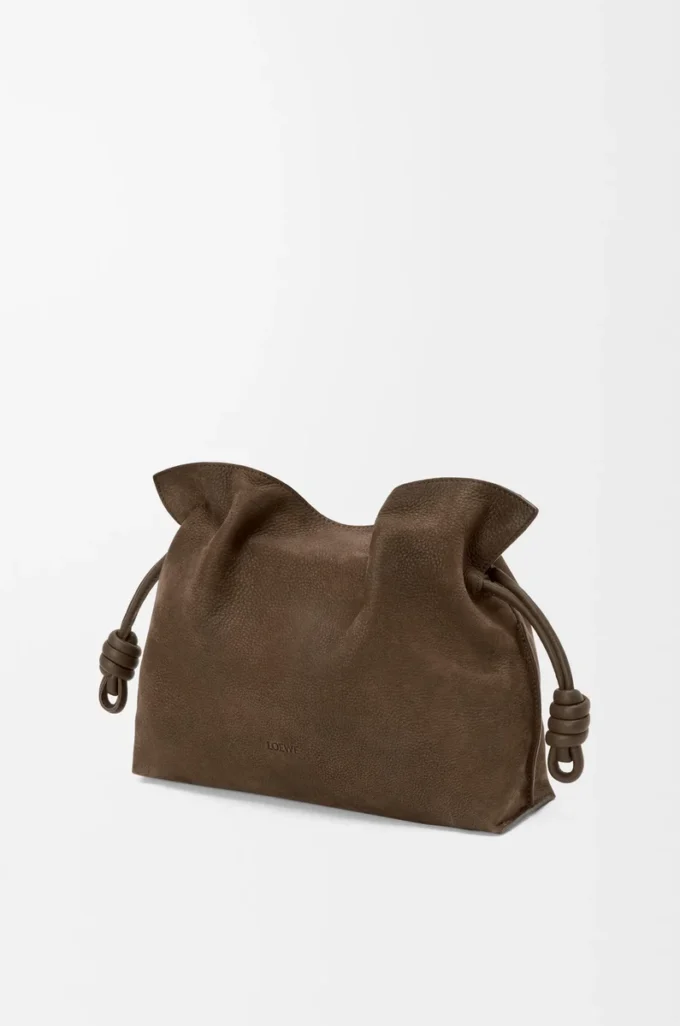 Orta boy Flamenco clutch, grenli nubuk Tundra