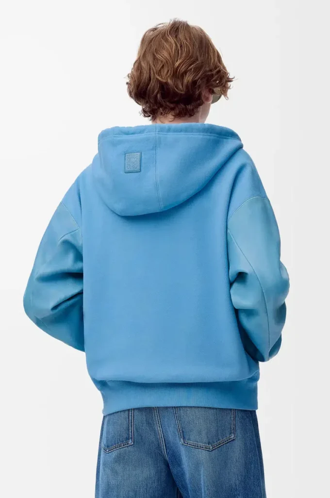 Pamuk ve nappa kuzu derisinden üretilmiş hibrit kapüşonlu sweatshirt Mavi