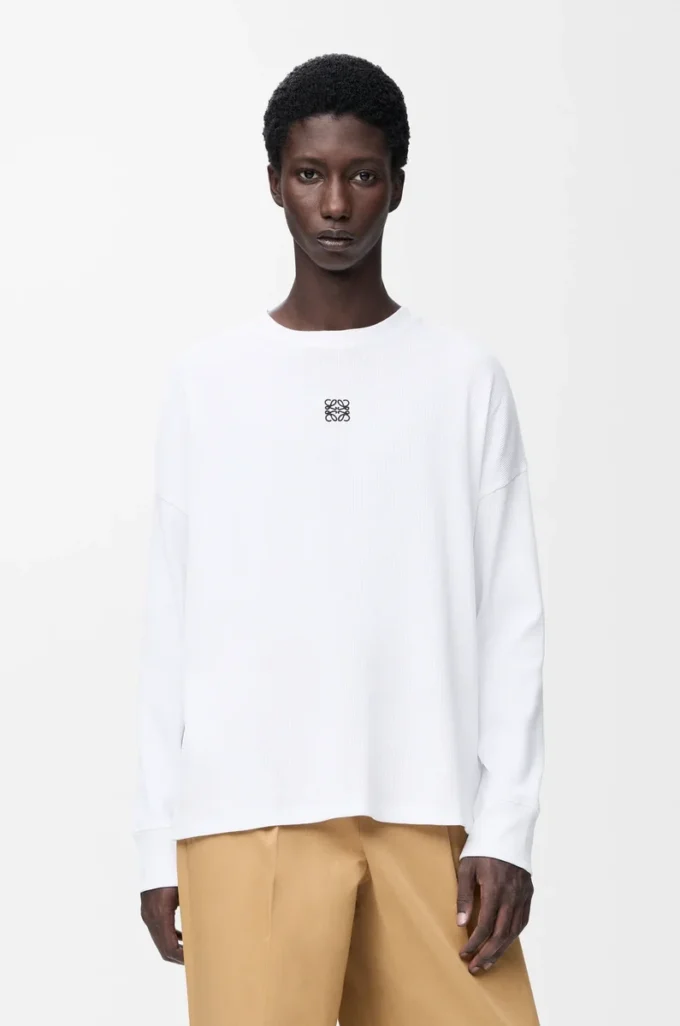 Pamuklu, oversize kesim, uzun kollu tişört, beyaz