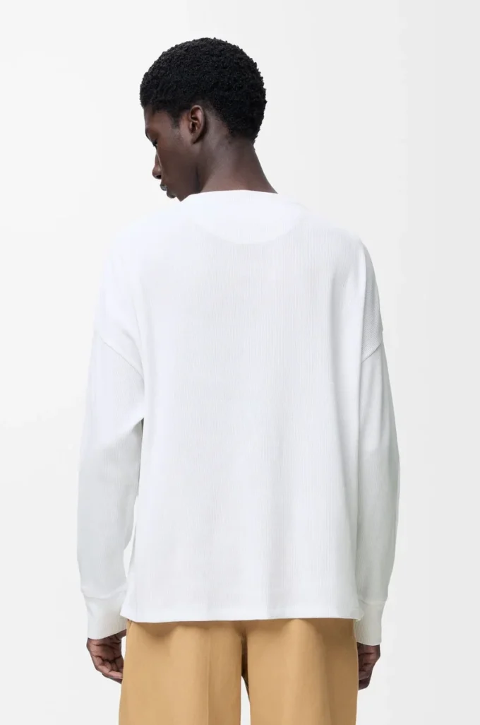 Pamuklu, oversize kesim, uzun kollu tişört, beyaz