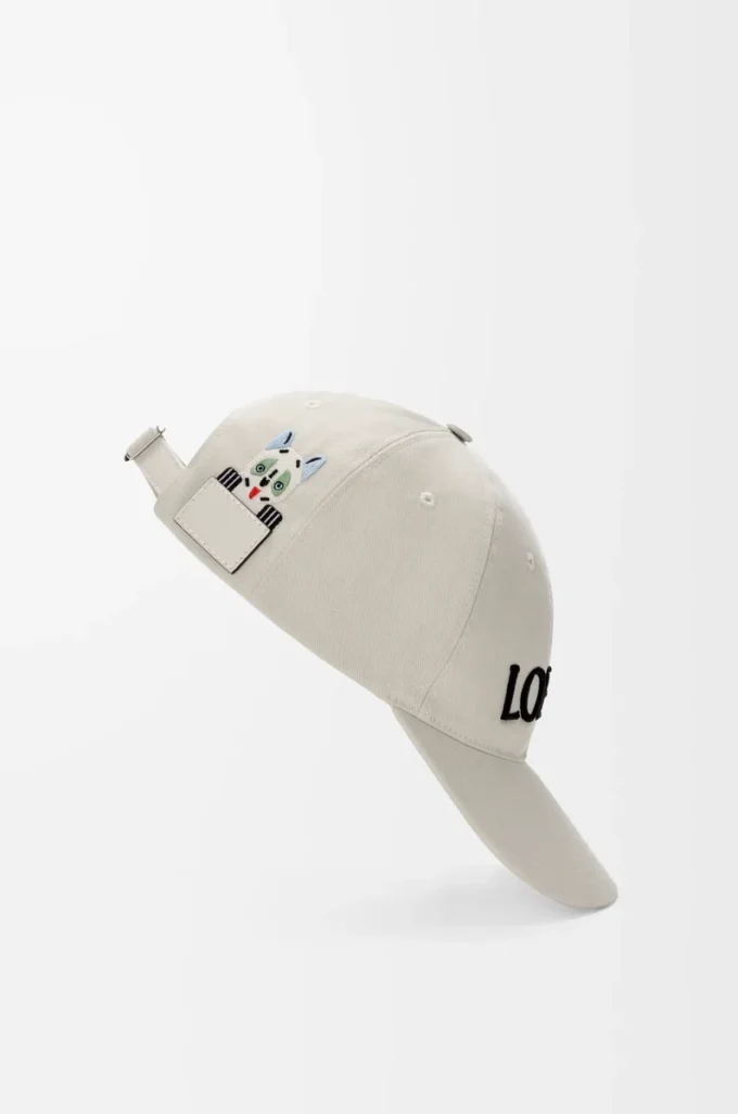 Pamuklu Soft White/Black Futurist Cat şapka